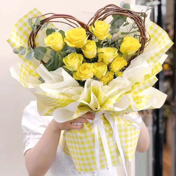 artificial flowers natural willow branches heart-shaped rattan circle packaging material diy handmade christmas wedding decor decorative & w
artificial flowers natural willow branches heart-shaped rattan circle packaging material diy handmade christmas wedding decor decorative & w