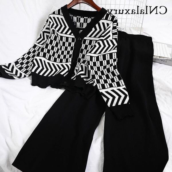 women's two piece pants autumn elegant set women v-neck printed cardigan sweater coat + loose knitted wide leg trousers two-piece femal, White
women's two piece pants autumn elegant set women v-neck printed cardigan sweater coat + loose knitted wide leg trousers two-piece femal, White