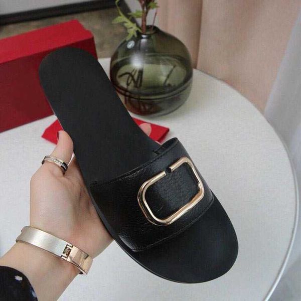 r women slippers beach fashion summer ladies metal chain flats slides woman sandals size 35-45, Black
r women slippers beach fashion summer ladies metal chain flats slides woman sandals size 35-45, Black