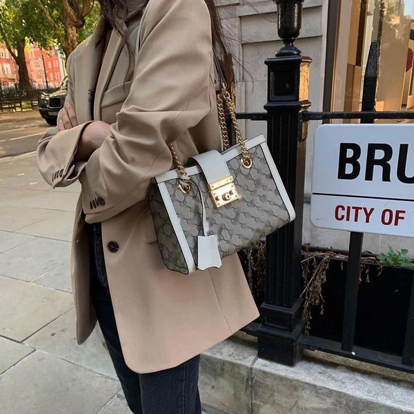 luxury handbags and storage net red niche light bag women's padlock shopping small double g hand lock single shoulder di
luxury handbags and storage net red niche light bag women's padlock shopping small double g hand lock single shoulder di