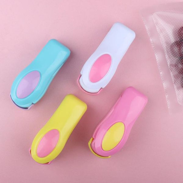 bag clips portable mini sealing machine household heat protector plastic packaging gadgets
bag clips portable mini sealing machine household heat protector plastic packaging gadgets