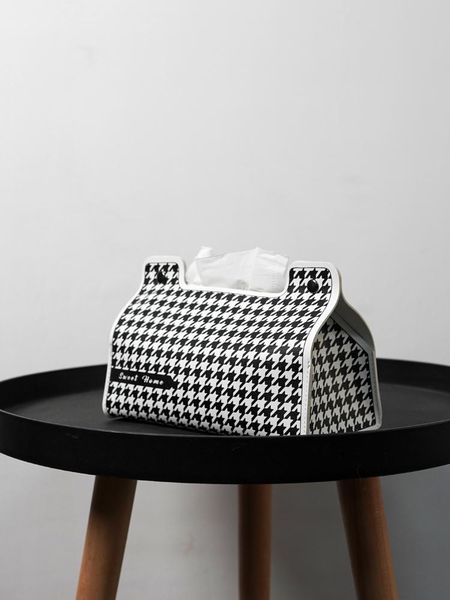 tissue boxes & napkins household houndstooth box in the toilet car pu leather living room creative cute high-end light luxury
tissue boxes & napkins household houndstooth box in the toilet car pu leather living room creative cute high-end light luxury