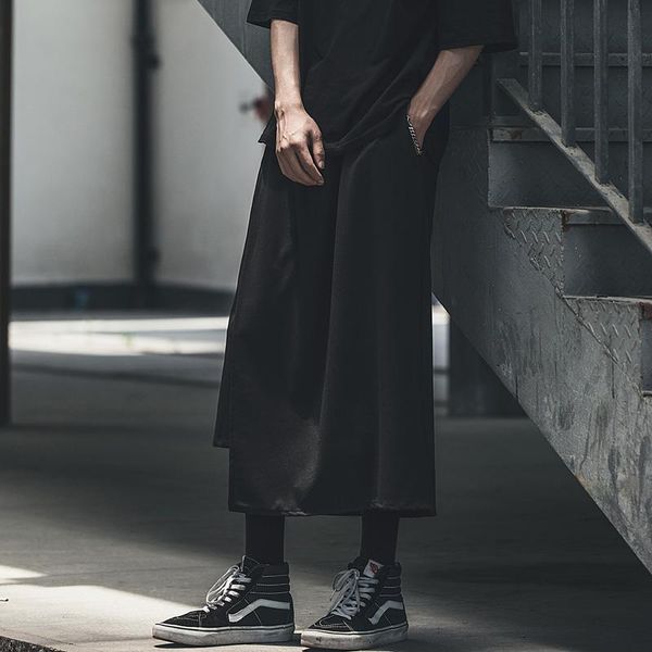 men's pants skirt style casual 2021 fashion hairdresser dark short wide leg nine corner, Black
men's pants skirt style casual 2021 fashion hairdresser dark short wide leg nine corner, Black