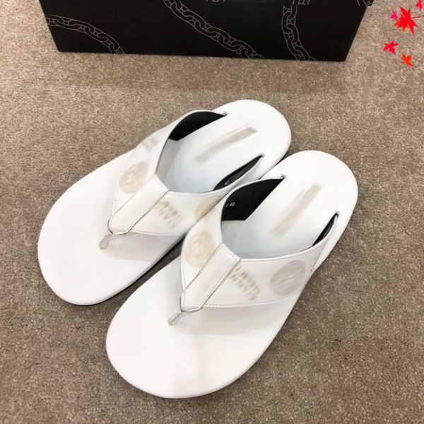 2021 slipper designer slide summer sandals fashion men beach indoor flat flip flops leather luxurys shoes mens slippers with box size 39-45, Black
2021 slipper designer slide summer sandals fashion men beach indoor flat flip flops leather luxurys shoes mens slippers with box size 39-45, Black