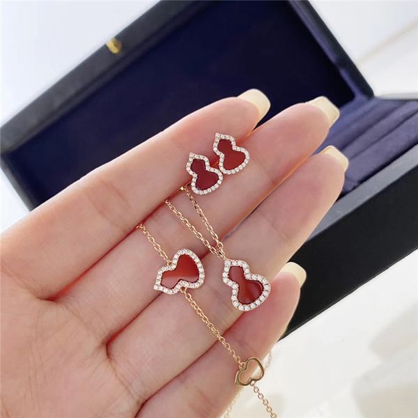 design jewelry s925 sterling silver unicorn gourd necklace women's bracelet set earrings clavicle chain pendant 18k hair band
design jewelry s925 sterling silver unicorn gourd necklace women's bracelet set earrings clavicle chain pendant 18k hair band
