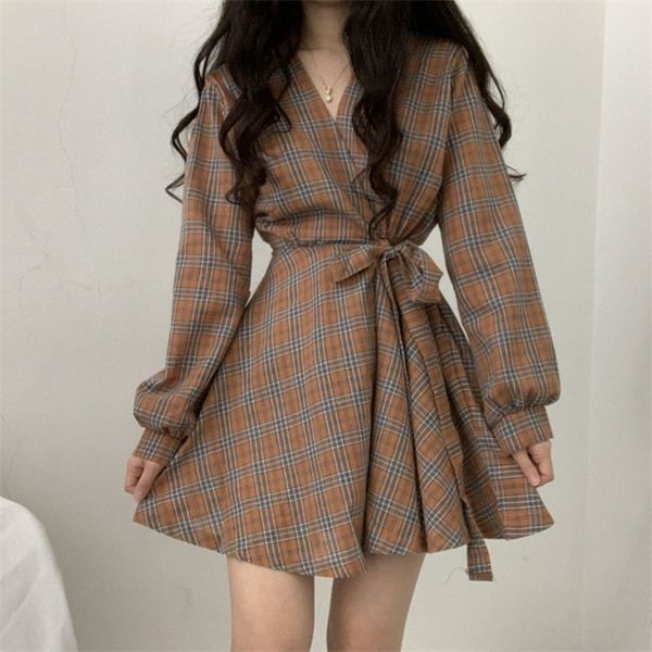 2021 new autumn long sleeve dress women preppy style bow palid v-neck mini plaid dresses korean high waist short dress elegant, Black;gray
2021 new autumn long sleeve dress women preppy style bow palid v-neck mini plaid dresses korean high waist short dress elegant, Black;gray