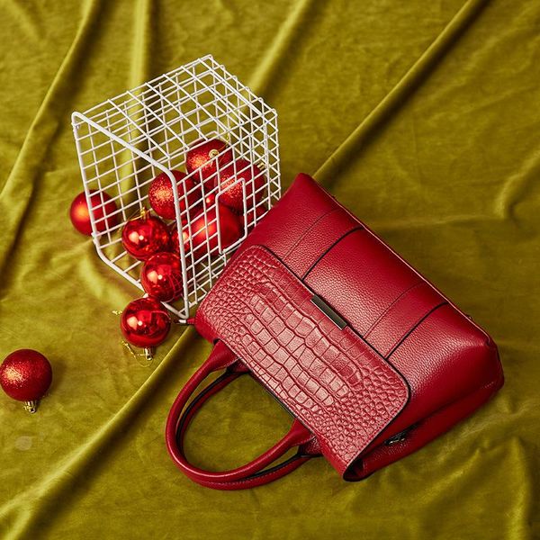 evening bags genuine leather bag for women 2021 fashion all match alligator messenger ladies fashionable purses and handbags sac luxe
evening bags genuine leather bag for women 2021 fashion all match alligator messenger ladies fashionable purses and handbags sac luxe
