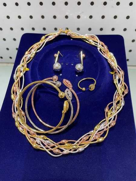 earrings & necklace african gold jewelry sets bracelet earring ring ladies for women's wedding party gift, Silver
earrings & necklace african gold jewelry sets bracelet earring ring ladies for women's wedding party gift, Silver