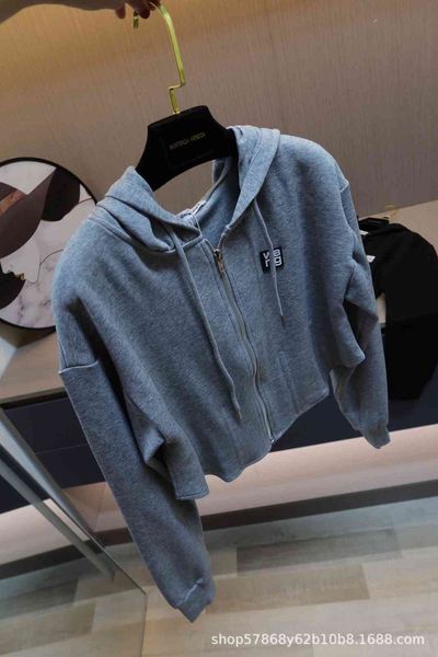 brand hoodie chaopai series 21 early autumn new letter printing hem arc fishbone design hooded zipper sweater coat, Black
brand hoodie chaopai series 21 early autumn new letter printing hem arc fishbone design hooded zipper sweater coat, Black