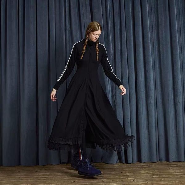 casual dresses fall winter 2021 collection long black trench dress women, Black;gray
casual dresses fall winter 2021 collection long black trench dress women, Black;gray