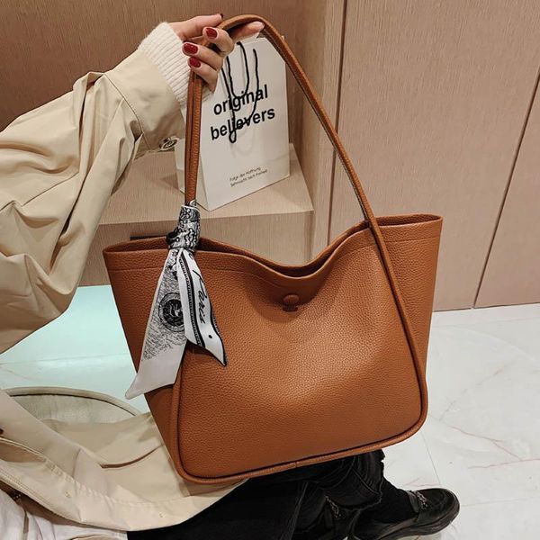 evening bags fashion ribbon shoulder bag women quality soft leather handbag solid color simple underarm pack autumn shopping tote
evening bags fashion ribbon shoulder bag women quality soft leather handbag solid color simple underarm pack autumn shopping tote