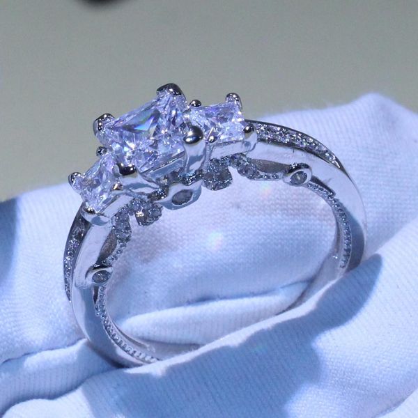 classical three stone fashion jewelry 925 sterling silver princess cut 5a cubic zirconia square cz party stripe wedding ring set for women, Slivery;golden
classical three stone fashion jewelry 925 sterling silver princess cut 5a cubic zirconia square cz party stripe wedding ring set for women, Slivery;golden