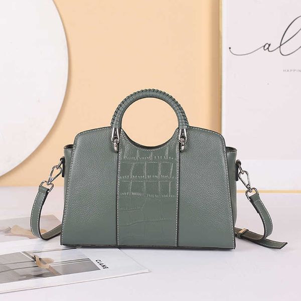 luxury handbags fashion women's 2021 leather hand cross shoulder trend m's bag 6129
luxury handbags fashion women's 2021 leather hand cross shoulder trend m's bag 6129