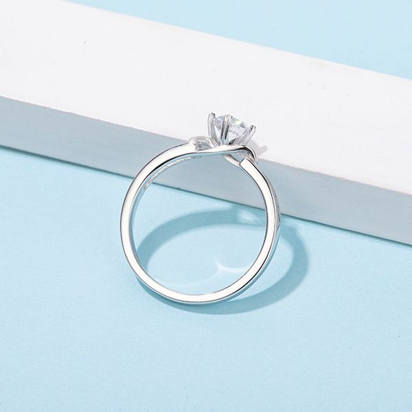 set auger female ring simple women's bow 0.5 carat 925 silver plated 18k gold, Slivery;golden
set auger female ring simple women's bow 0.5 carat 925 silver plated 18k gold, Slivery;golden