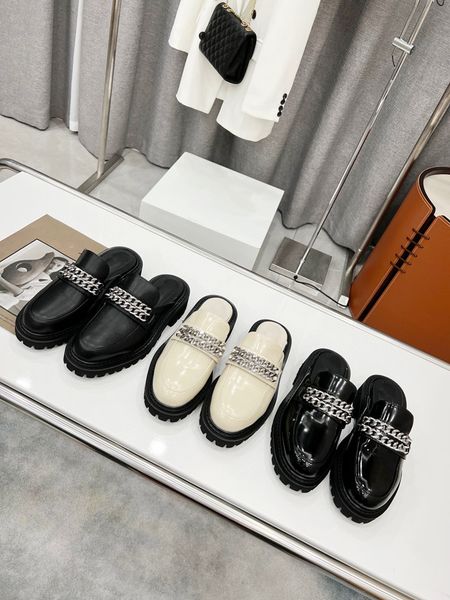 double chain baotou shoes half slippers women's outer wear 2022 spring and summer new metal leather fashion muller trend, Black
double chain baotou shoes half slippers women's outer wear 2022 spring and summer new metal leather fashion muller trend, Black