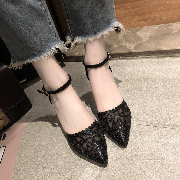 summer korean version of the fashion 6 cm stiletto heels a word buckle cat with hollow diamonds black work shoes women sandals
summer korean version of the fashion 6 cm stiletto heels a word buckle cat with hollow diamonds black work shoes women sandals
