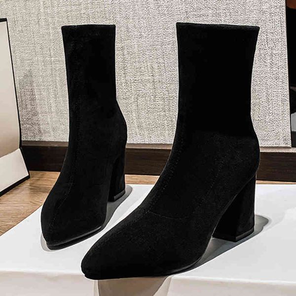 ladies comfortable shallow mouth pointed toe flock boots zipper simple autumn and winter new sweet and versatile long boots, Black
ladies comfortable shallow mouth pointed toe flock boots zipper simple autumn and winter new sweet and versatile long boots, Black