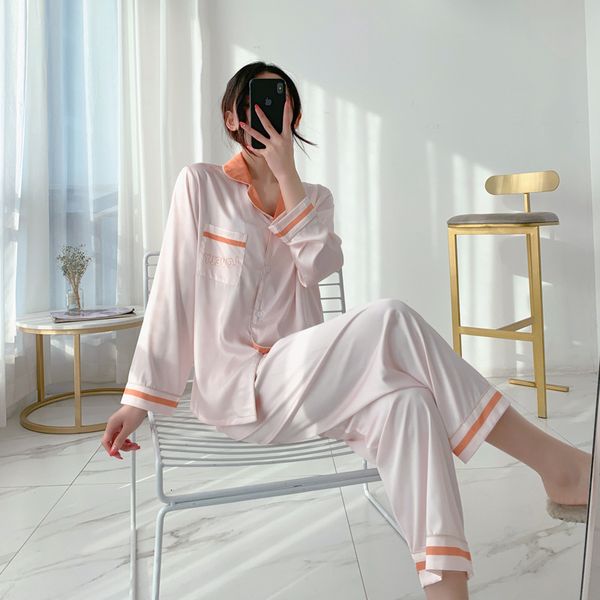 ice silk pajamas women's spring and autumn wear lapel home suit digital printing long sleeve trousers cardigan two piece set, Black;red
ice silk pajamas women's spring and autumn wear lapel home suit digital printing long sleeve trousers cardigan two piece set, Black;red