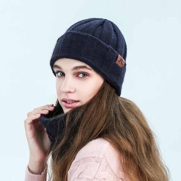 hat 2021 couple scarf glove set men's and women's winter warm knitted wool bib accessories three piece, Blue;gray
hat 2021 couple scarf glove set men's and women's winter warm knitted wool bib accessories three piece, Blue;gray