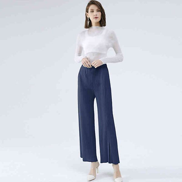 capri miyake summer fall share aesthetic black female simple loosened straight pants, Black;white
capri miyake summer fall share aesthetic black female simple loosened straight pants, Black;white