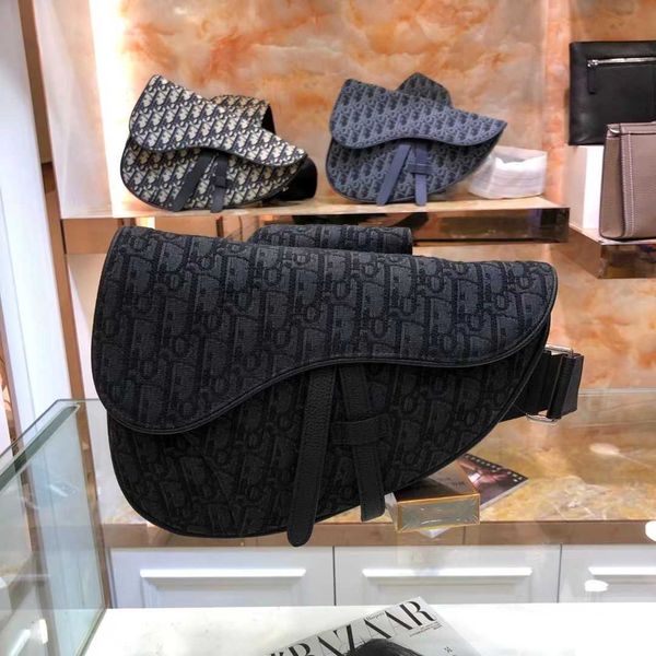 oblique wallets homme saddle shoulder crossbody bags vutton designers luxurys handbags purse men women messenger bag
oblique wallets homme saddle shoulder crossbody bags vutton designers luxurys handbags purse men women messenger bag