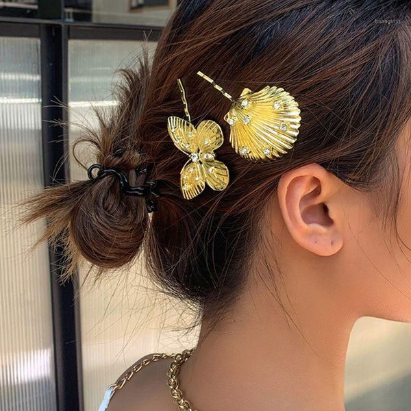 women metal gold wavy bobby pins elegant floral shell butterfly shaped hairpins glitter rhinestone inlaid hair clips1
women metal gold wavy bobby pins elegant floral shell butterfly shaped hairpins glitter rhinestone inlaid hair clips1