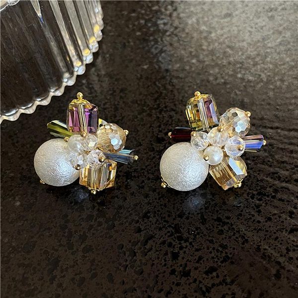 stud trendy exquisite crystal flower pearl earrings for women jewelry zircon s925 needle weddings party gift, Golden;silver
stud trendy exquisite crystal flower pearl earrings for women jewelry zircon s925 needle weddings party gift, Golden;silver