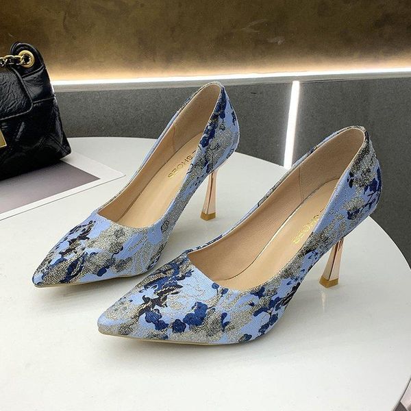 dress shoes high heels women's spring pointy shallow mouth thin and low-cut wedding dinner national style shoes2021, Black
dress shoes high heels women's spring pointy shallow mouth thin and low-cut wedding dinner national style shoes2021, Black