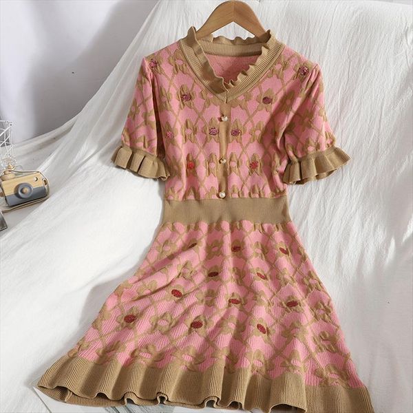 summer cute knitted sweater womens dress short flare sleeve v neck contrast color ruffle elegant slim sequin midi, Black;gray
summer cute knitted sweater womens dress short flare sleeve v neck contrast color ruffle elegant slim sequin midi, Black;gray