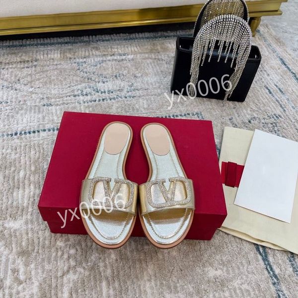 2021 casual dress shoes men 35-42 women luxury sneaker cow leather designers bee pattern womens mens bottom tiger red green yh211120, Red;white
2021 casual dress shoes men 35-42 women luxury sneaker cow leather designers bee pattern womens mens bottom tiger red green yh211120, Red;white