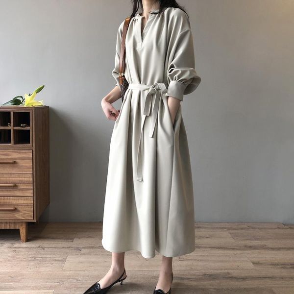 casual dresses women plus size 2021 korean loose temperament lace up long apricot dress spring elegant v-neck office lady 80123, Black;gray
casual dresses women plus size 2021 korean loose temperament lace up long apricot dress spring elegant v-neck office lady 80123, Black;gray