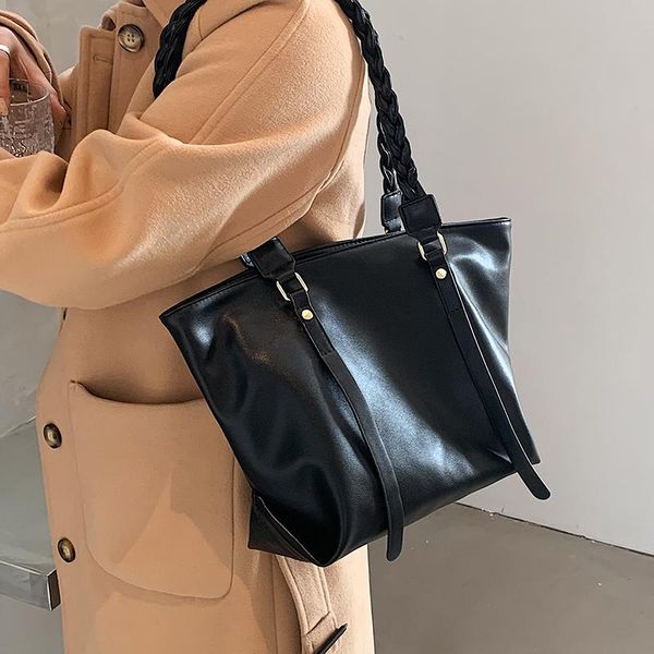 design retro large-capacity female bag fall/winter style fashion student class shoulder portable tote width: 39cm bags
design retro large-capacity female bag fall/winter style fashion student class shoulder portable tote width: 39cm bags