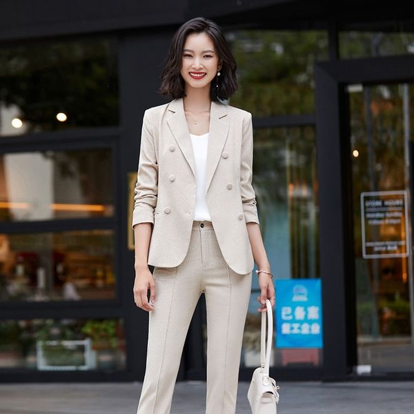 elegant plus size women's suit pants two-piece autumn and winter ladies office plaid jacket slim business wear 210527, White
elegant plus size women's suit pants two-piece autumn and winter ladies office plaid jacket slim business wear 210527, White