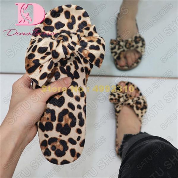 slippers large size 43 women slides low heel animal prints flats summer outside shoes, Black
slippers large size 43 women slides low heel animal prints flats summer outside shoes, Black