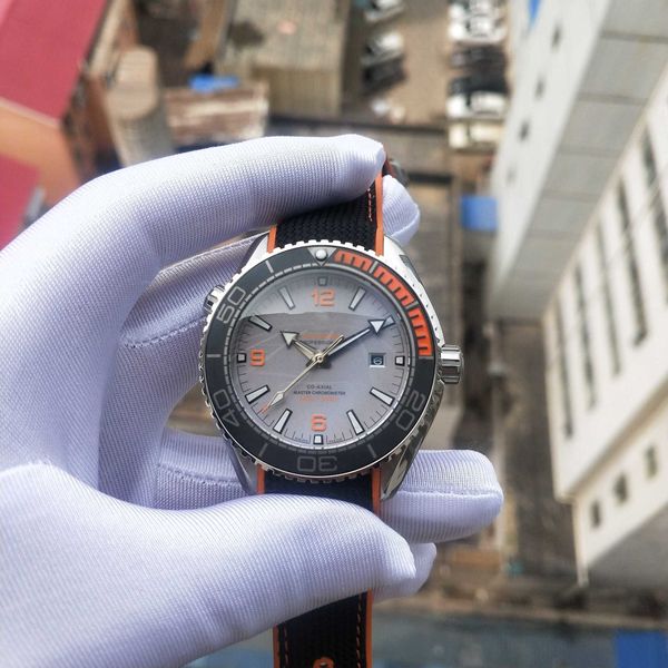 2021 watch factory sales grey dial 600m rubber strap cal.8900 automatic movement men's watch 45mm men's sport wrist watches, Slivery;brown
2021 watch factory sales grey dial 600m rubber strap cal.8900 automatic movement men's watch 45mm men's sport wrist watches, Slivery;brown