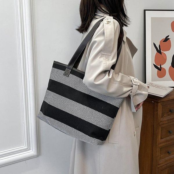 evening bags ladies fashion linen reusable shopping bag trendy zipper armpit shoulder european and american handbag female
evening bags ladies fashion linen reusable shopping bag trendy zipper armpit shoulder european and american handbag female