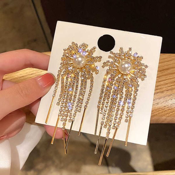 925 silver needle full diamond flower pearl long tassel versatile fashion net red same earrings
925 silver needle full diamond flower pearl long tassel versatile fashion net red same earrings