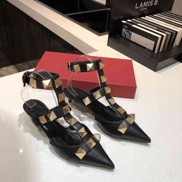 80% off store online new fashion luxury design big rivet ladies high-heeled shoes leather spring and summer baotou fine-heeled all-mat, Black
80% off store online new fashion luxury design big rivet ladies high-heeled shoes leather spring and summer baotou fine-heeled all-mat, Black