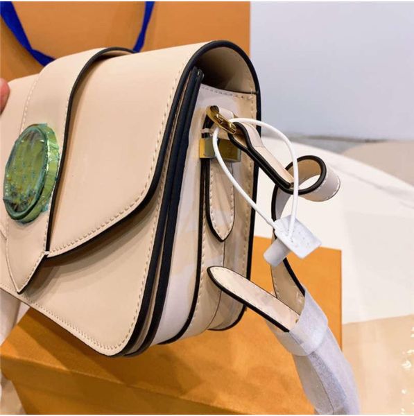 autumn and winter cross body bag women fashion shoulder bags new arrival temperament stylist female classical color handbags
autumn and winter cross body bag women fashion shoulder bags new arrival temperament stylist female classical color handbags