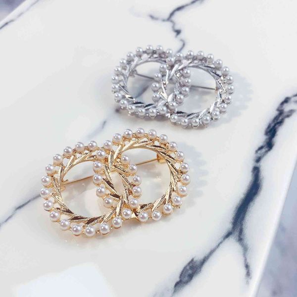 brooch small fragrance round pearl suit temperament clothing accessories anti light jewelry, Gray
brooch small fragrance round pearl suit temperament clothing accessories anti light jewelry, Gray