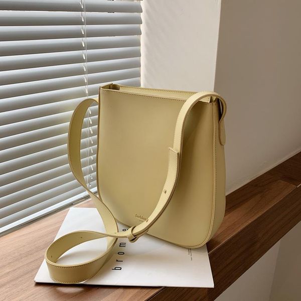 evening bags womens handbags design large capacity female summer 2021 fashion messenger red broadband bucket bag purses
evening bags womens handbags design large capacity female summer 2021 fashion messenger red broadband bucket bag purses