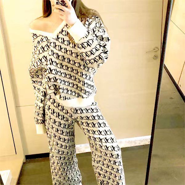 fashion women casual 2 piece tracksuits v-neck knitted sweater + drawstring wide-leg trousers, Gray
fashion women casual 2 piece tracksuits v-neck knitted sweater + drawstring wide-leg trousers, Gray