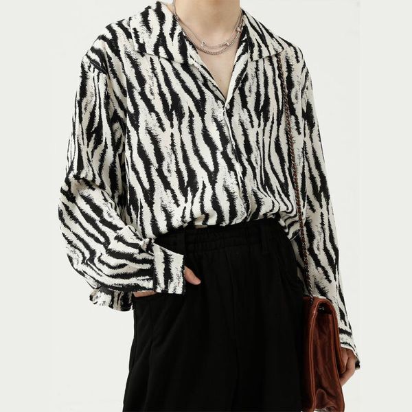 men's casual shirts zebra stripe shirt men long sleeve loose streetwear fashion vintage turn collar man blouse male, White;black
men's casual shirts zebra stripe shirt men long sleeve loose streetwear fashion vintage turn collar man blouse male, White;black