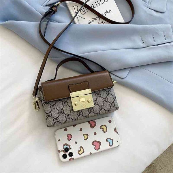 factory shop retro printed mobile phone bag women's crossbar fashion foreign style versatile one shoulder zero wallet mini bag
factory shop retro printed mobile phone bag women's crossbar fashion foreign style versatile one shoulder zero wallet mini bag