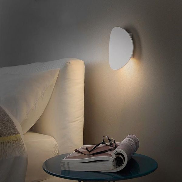 uniform luminescence, bedroom bedside lamp, modern minimalist, creative living room sofa background wall lamp
uniform luminescence, bedroom bedside lamp, modern minimalist, creative living room sofa background wall lamp