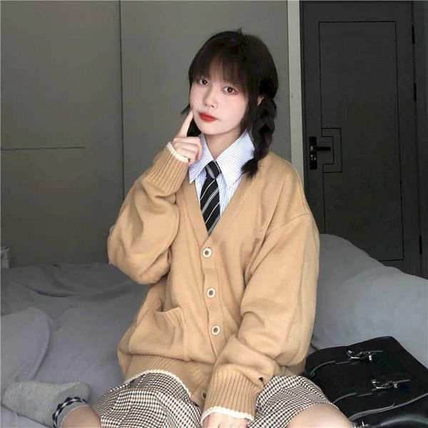 autumn suit female student korean version loose v-neck cardigan sweater jacket + striped shirt plaid skirt three-piece 210526, White
autumn suit female student korean version loose v-neck cardigan sweater jacket + striped shirt plaid skirt three-piece 210526, White