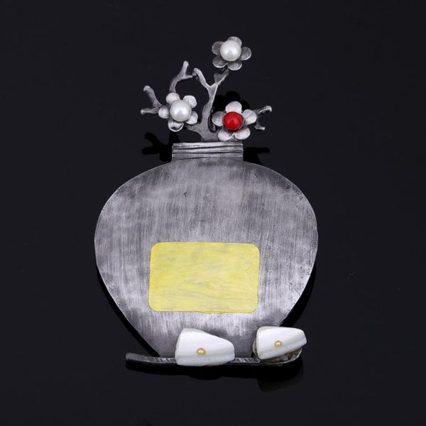 pins, brooches retro painted vase brooch pearl plum blossom metal jewelry women coat suit corsage party casual hat pin scarf buckle accessor, Gray
pins, brooches retro painted vase brooch pearl plum blossom metal jewelry women coat suit corsage party casual hat pin scarf buckle accessor, Gray
