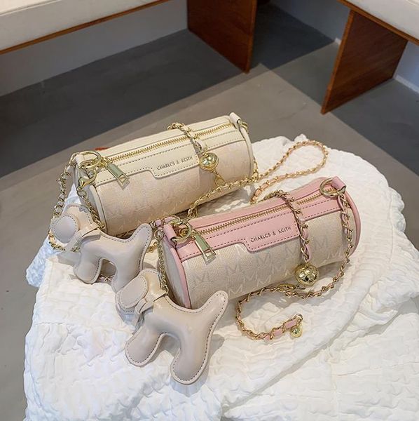 french design sense bags female summer 2021 fashion chain messenger shoulder cylinder underarm bag
french design sense bags female summer 2021 fashion chain messenger shoulder cylinder underarm bag