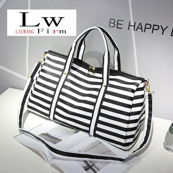 evening bags zebra pattern simple and stylish comfortable texture exquisite hardware portable double zipper detachable shoulder strap
evening bags zebra pattern simple and stylish comfortable texture exquisite hardware portable double zipper detachable shoulder strap