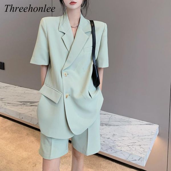 women's tracksuits 2021 summer blazer suits women thin short sleeve jacket and loose wide leg shorts korean casual office lady 2 piece, Gray
women's tracksuits 2021 summer blazer suits women thin short sleeve jacket and loose wide leg shorts korean casual office lady 2 piece, Gray